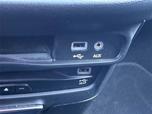 Certified 2019 Chrysler Pacifica Touring-L Plus w/ Advanced Safetytec Group image 35