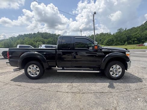 Used 2016 Ford F250 Lariat w/ Chrome Package AWD/4WD image 4
