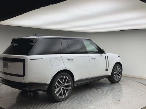 New 2026 Land Rover Range Rover SE AWD/4WD image 2