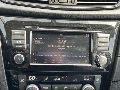 Used 2018 Nissan Rogue SV image 21