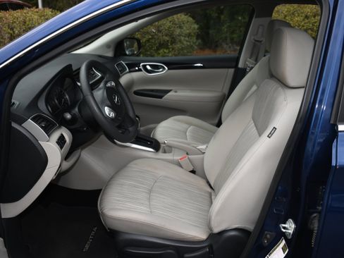 Used 2017 Nissan Sentra SV w/ Driver's Assist Package image 7