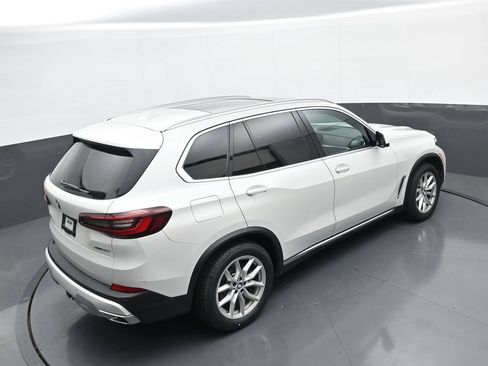 Used 2023 BMW X5 xDrive40i w/ Premium Package AWD/4WD image 35