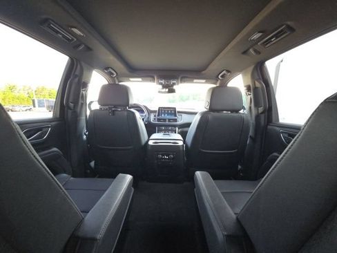 Used 2024 Chevrolet Tahoe Z71 w/ Luxury Package AWD/4WD image 21