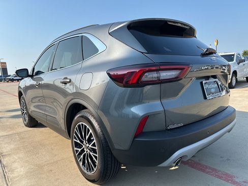 Used 2025 Ford Escape Base image 26