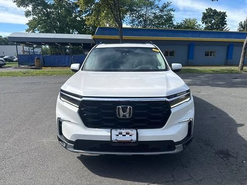 Used 2023 Honda Pilot Elite image 2