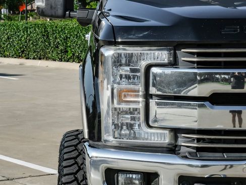 Used 2018 Ford F250 King Ranch w/ Chrome Package image 46