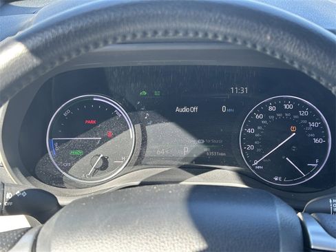 Used 2022 Toyota Sienna Limited image 44