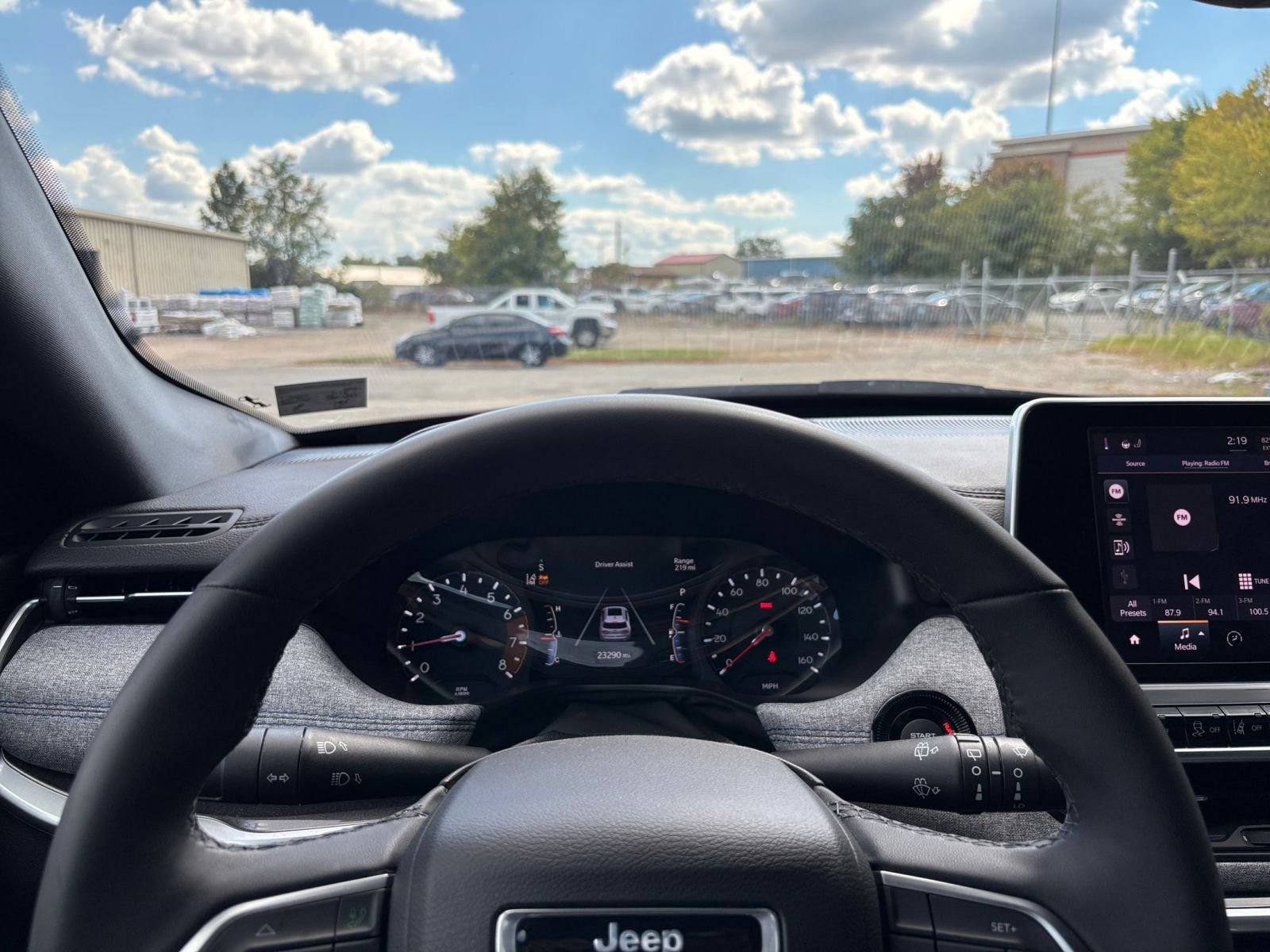 Used 2025 Jeep Compass Latitude AWD/4WD image 33