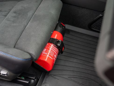 Certified 2025 Porsche 718 Cayman GT4 RS image 27