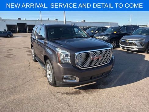Used 2016 GMC Yukon SLT w/ HD Trailering Package AWD/4WD image 1