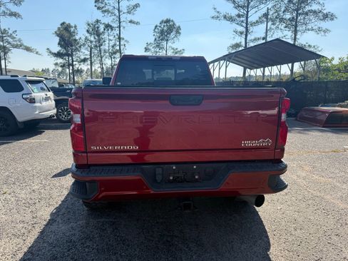 Used 2022 Chevrolet Silverado 2500 High Country w/ Z71 Off-Road Package image 6