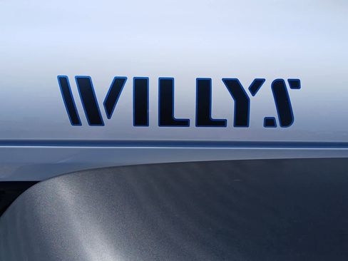 Used 2025 Jeep Wrangler Willys image 16