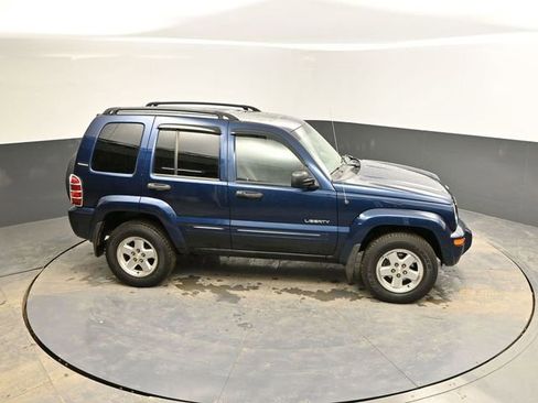 Used 2004 Jeep Liberty Limited w/ Trailer Tow Group image 36