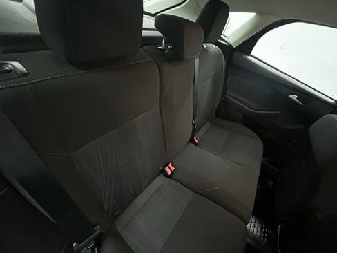 Used 2016 Ford Focus SE w/ SE Power Seat Package image 31