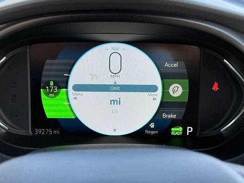 Used 2020 Chevrolet Bolt Premier w/ Infotainment Package FWD image 12