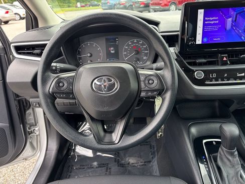 Used 2024 Toyota Corolla LE FWD image 25