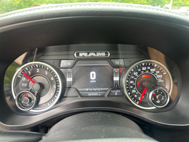 Used 2019 RAM 1500 Laramie AWD/4WD image 32