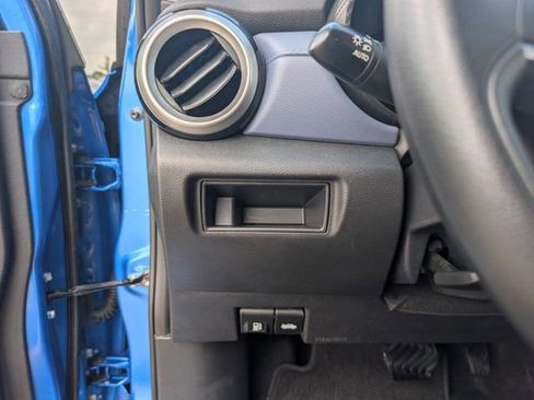 Used 2024 Nissan Versa SV FWD image 11