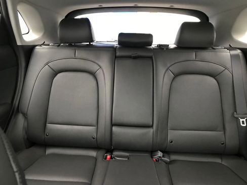 Used 2023 Hyundai Kona Limited image 12