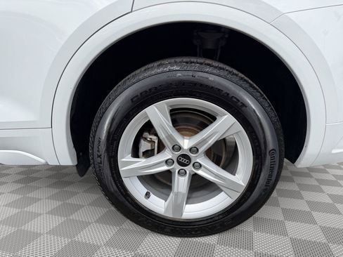 Used 2023 Audi Q5 2.0T Premium w/ Convenience Package image 8