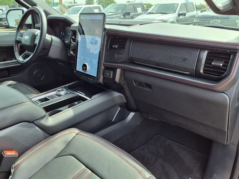 Used 2024 Ford Expedition Limited RWD image 29