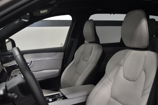 Used 2026 Volvo XC90 B6 Ultra w/ Lounge Package AWD/4WD image 10