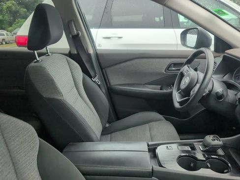Used 2021 Nissan Rogue S FWD image 2