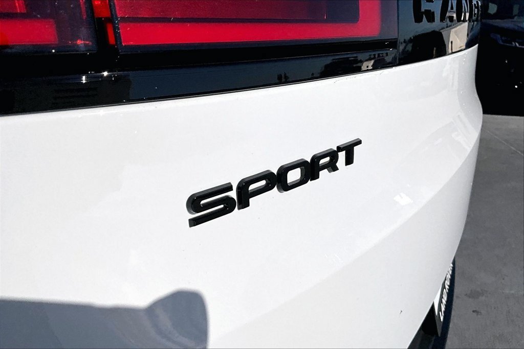 New 2026 Land Rover Range Rover Sport SE AWD/4WD image 9