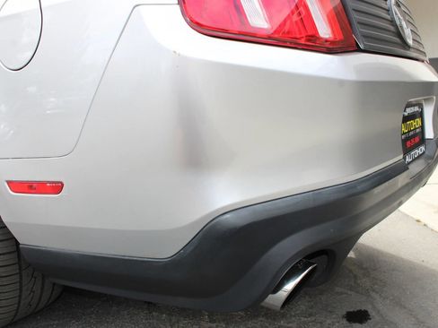 Used 2011 Ford Mustang GT Premium RWD image 32