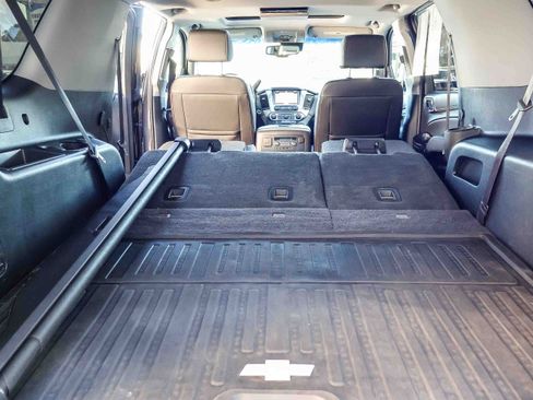 Used 2017 Chevrolet Suburban Premier image 20