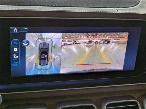 New 2026 Mercedes-Benz Maybach GLS 600 4MATIC image 13