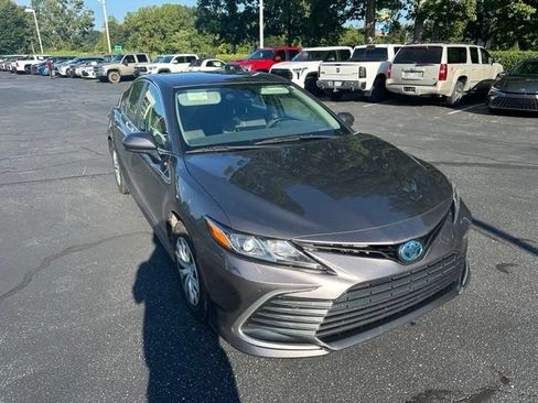 Used 2024 Toyota Camry LE FWD image 7