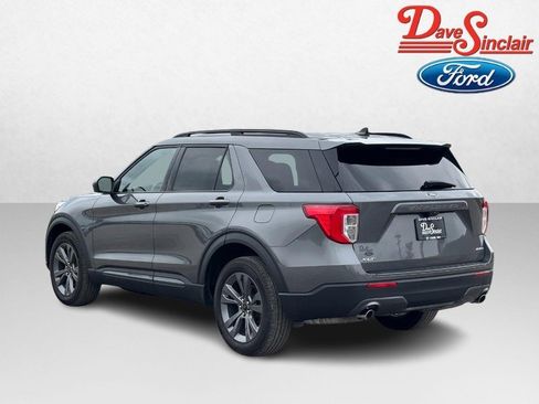 Used 2023 Ford Explorer XLT w/ Equipment Group 202A AWD/4WD image 9