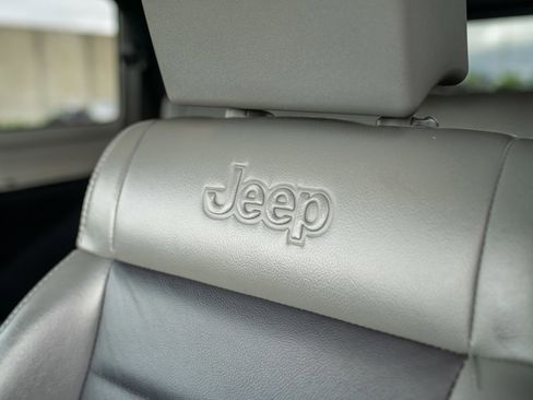 Used 2010 Jeep Wrangler Rubicon w/ PWR Convenience Group AWD/4WD image 11