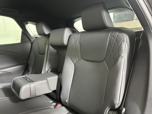 Used 2025 Lexus RX 350h w/ Convenience Package image 8
