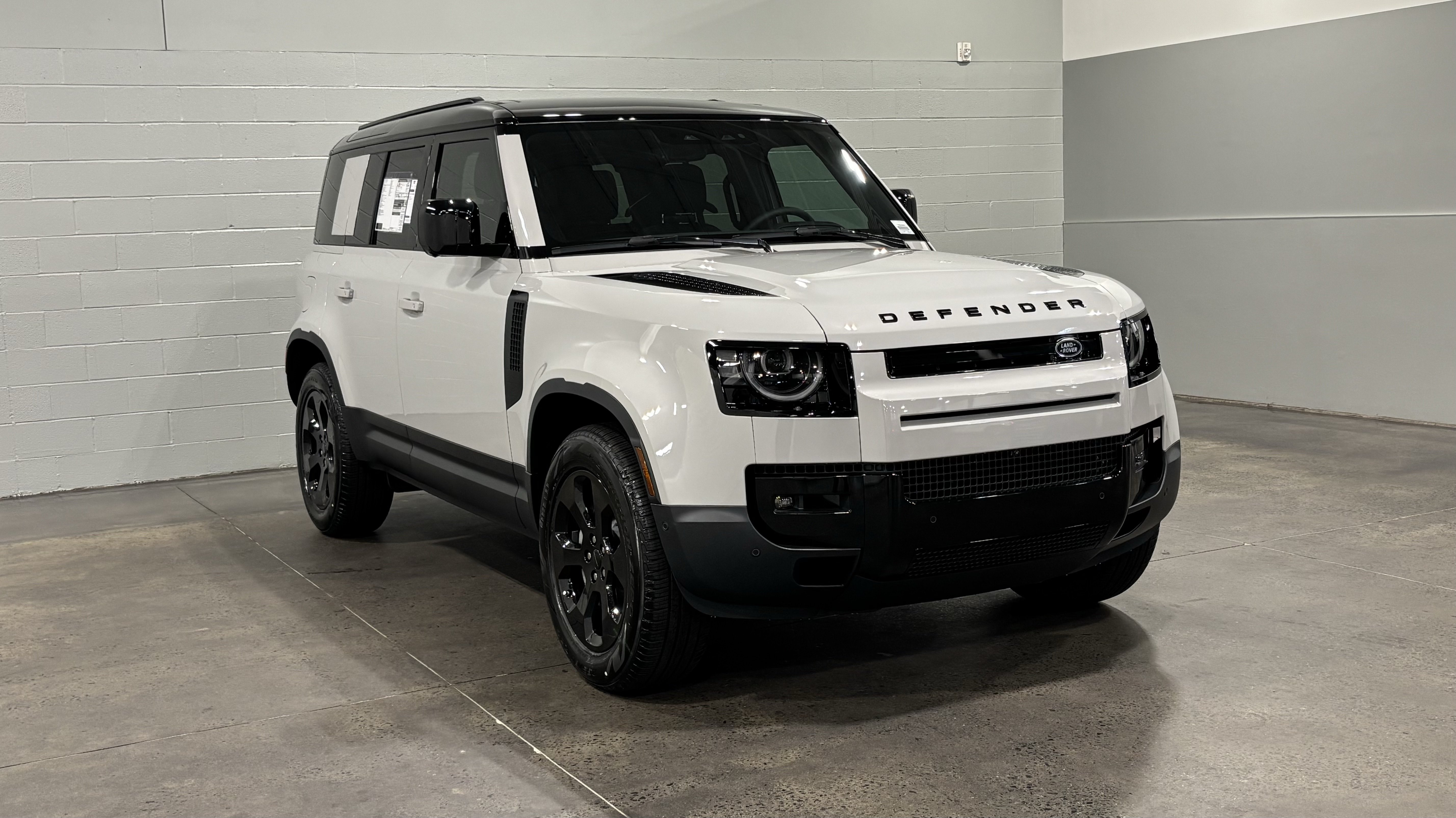 New 2026 Land Rover Defender 110 S AWD/4WD image 11