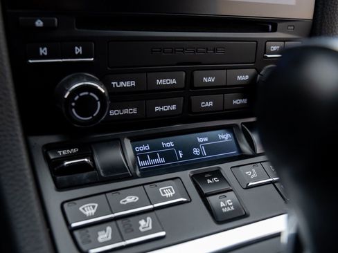 Used 2019 Porsche 718 Boxster image 20