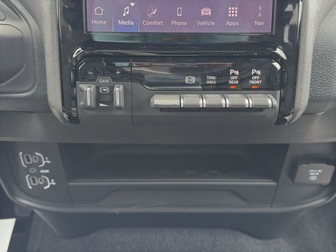 New 2025 RAM 2500 Tradesman image 28