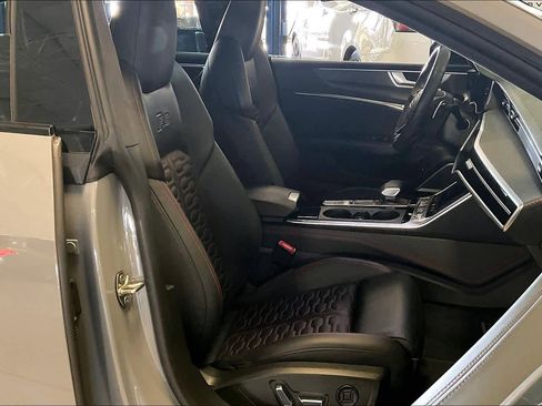 Used 2024 Audi RS 7 Performance w/ Black Optic Package image 9