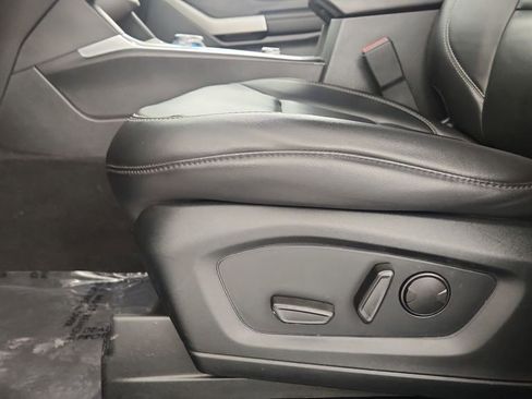 Used 2023 Ford Explorer XLT w/ Equipment Group 202A image 14