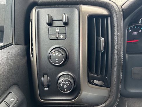 Used 2018 Chevrolet Silverado 2500 High Country image 17