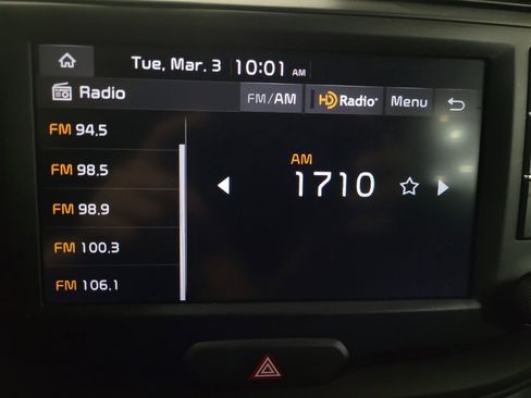 Used 2025 Kia Soul LX w/ LX Technology Package image 25