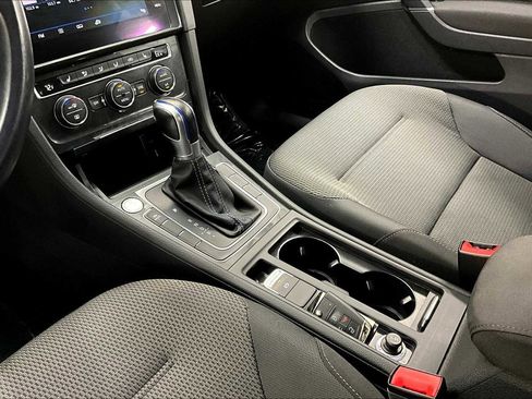 Used 2019 Volkswagen e-Golf SE w/ Driver Assistance Package image 20