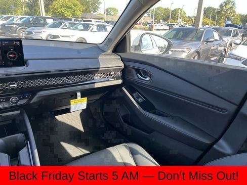 Used 2025 Honda Accord Touring image 30