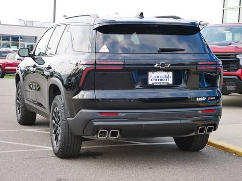 Used 2025 Chevrolet Traverse Z71 w/ Enhanced Driving Package AWD/4WD image 6