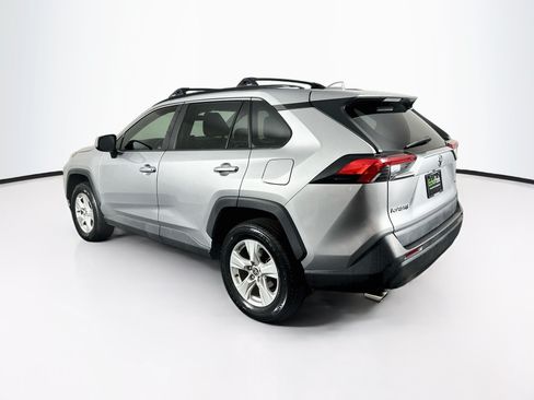 Used 2021 Toyota RAV4 XLE FWD image 5
