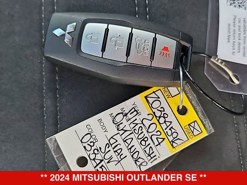 Used 2024 Mitsubishi Outlander SE FWD image 35