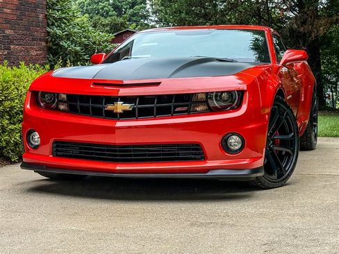 Used 2013 Chevrolet Camaro SS w/ SS Performance Package RWD image 7