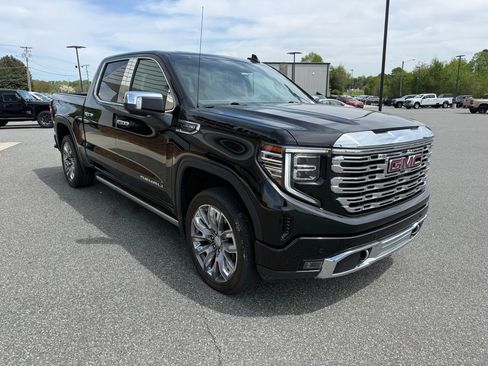 Used 2024 GMC Sierra 1500 Denali w/ Denali Reserve Package image 9