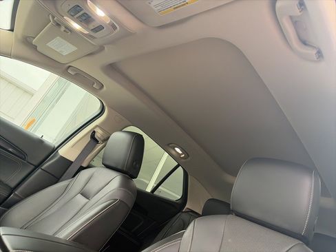 Used 2021 Buick Envision Essence w/ Technology Package I image 21